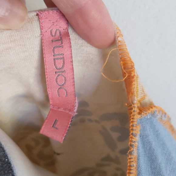 Sequined top - Picture 4 of 4